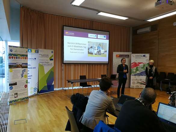 Begrüßung Christine Zopf-Renner und Michaela Wohlfart